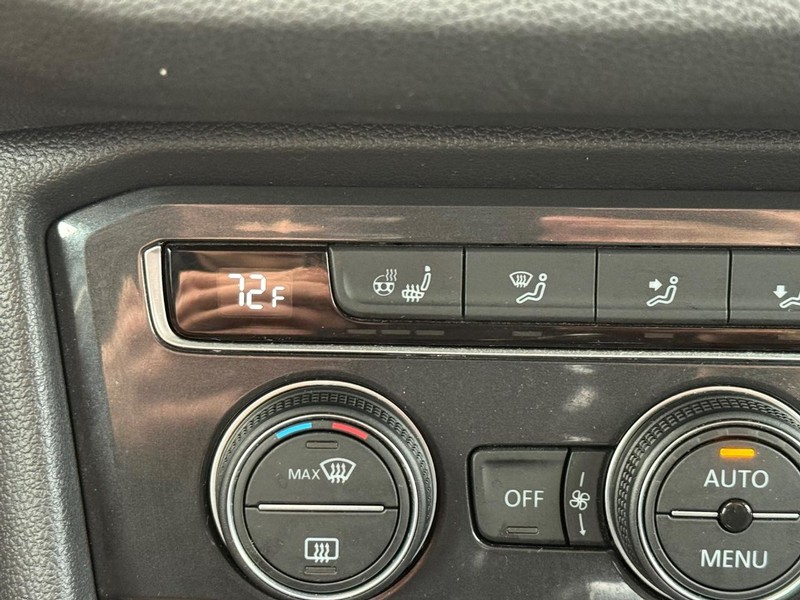 Volkswagen Tiguan Vehicle Image 18