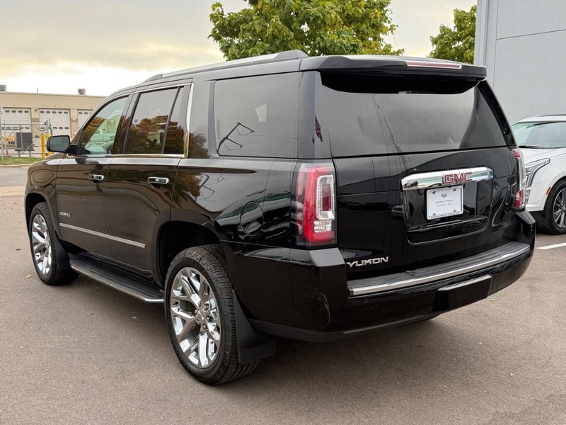 GMC Yukon Vehicle Image 06