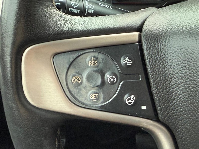 GMC Yukon Vehicle Image 17