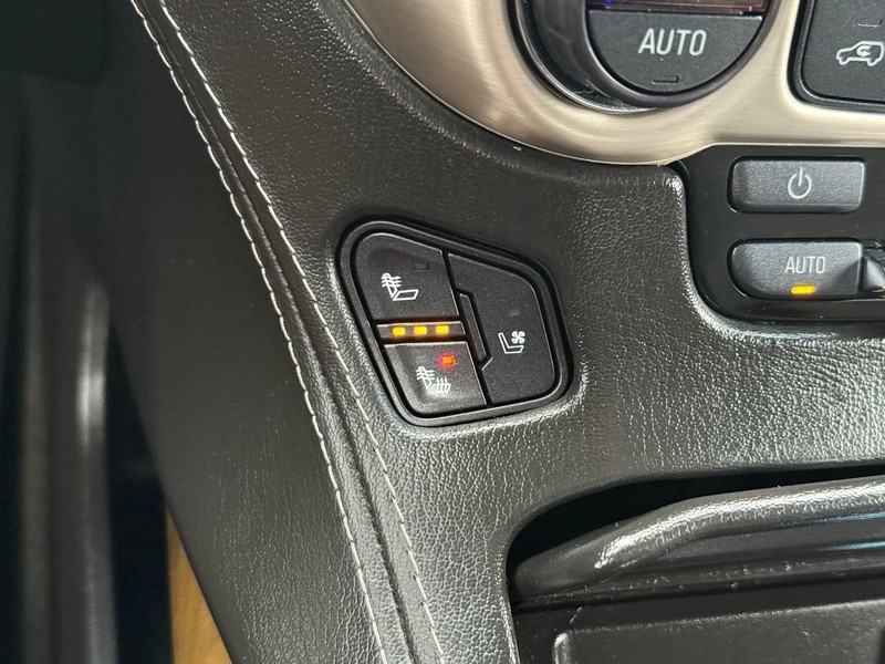 GMC Yukon Vehicle Image 21