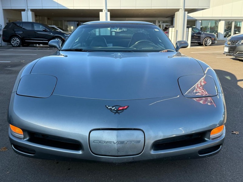 Chevrolet Corvette Vehicle Image 09