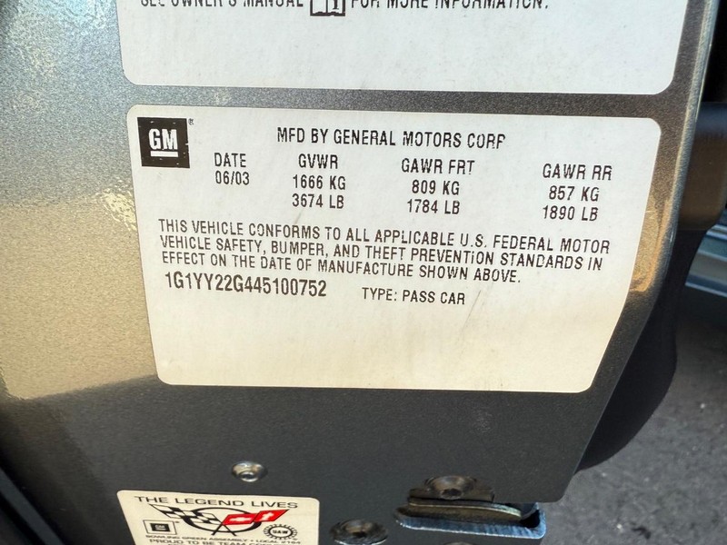 Chevrolet Corvette Vehicle Image 19