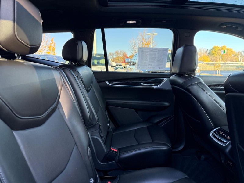 Cadillac XT6 Vehicle Image 10