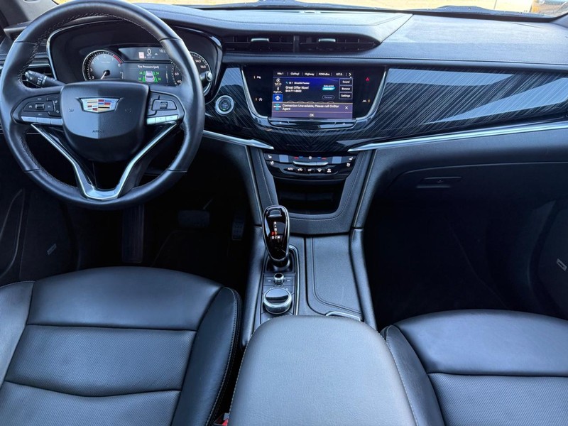 Cadillac XT6 Vehicle Image 12