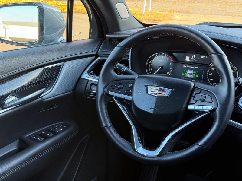 Cadillac XT6 Vehicle Image 15