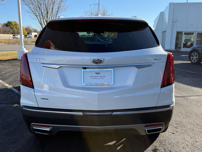 Cadillac XT5 Vehicle Image 04