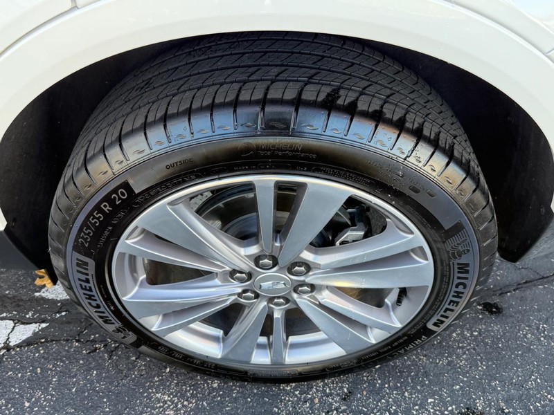 Cadillac XT5 Vehicle Image 07