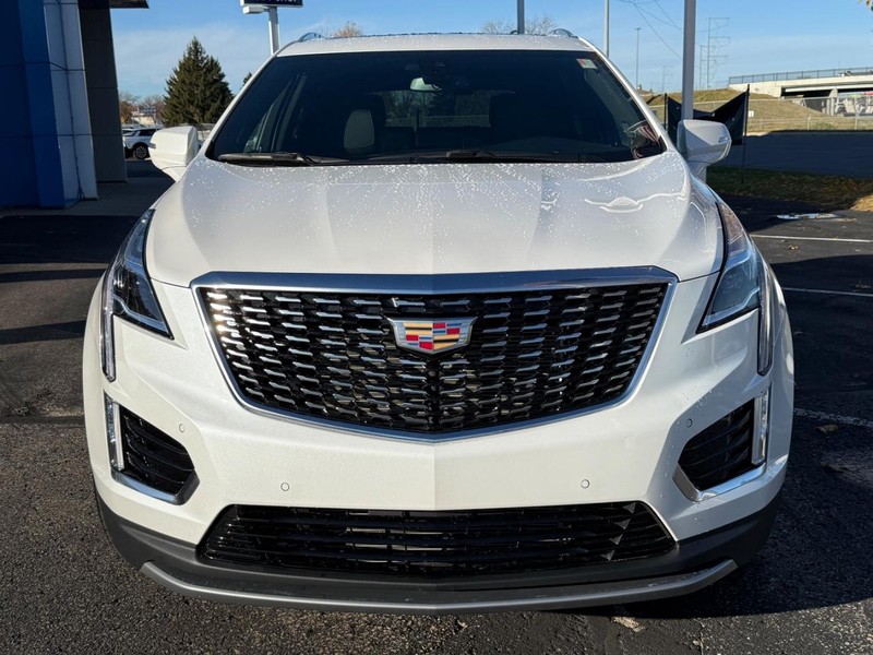 Cadillac XT5 Vehicle Image 09