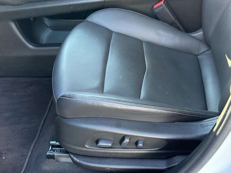 Cadillac XT5 Vehicle Image 23