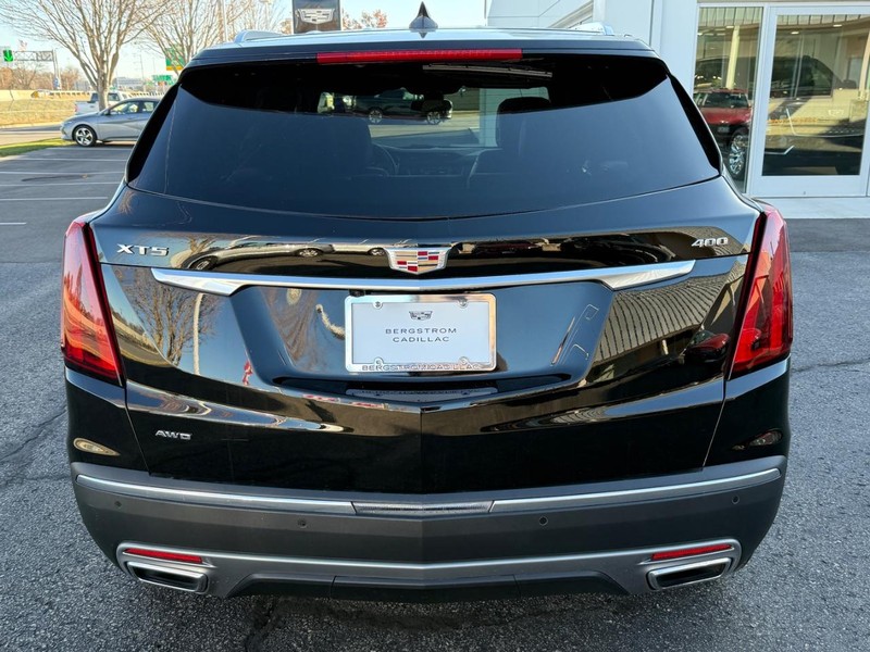 Cadillac XT5 Vehicle Image 04