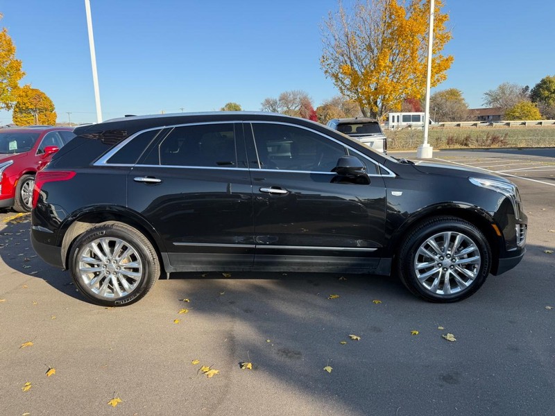 Cadillac XT5 Vehicle Image 02