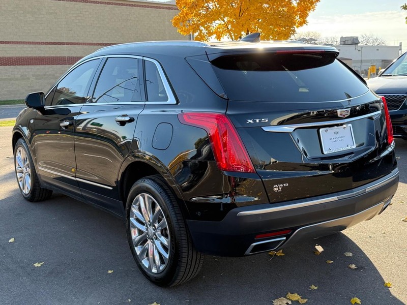 Cadillac XT5 Vehicle Image 06