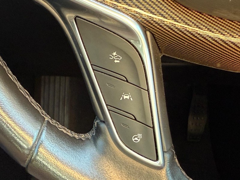 Cadillac XT5 Vehicle Image 18