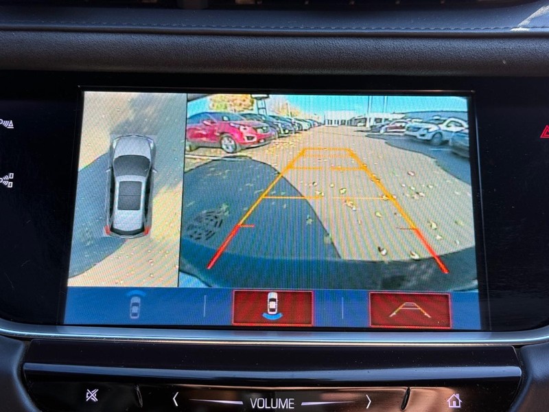 Cadillac XT5 Vehicle Image 21