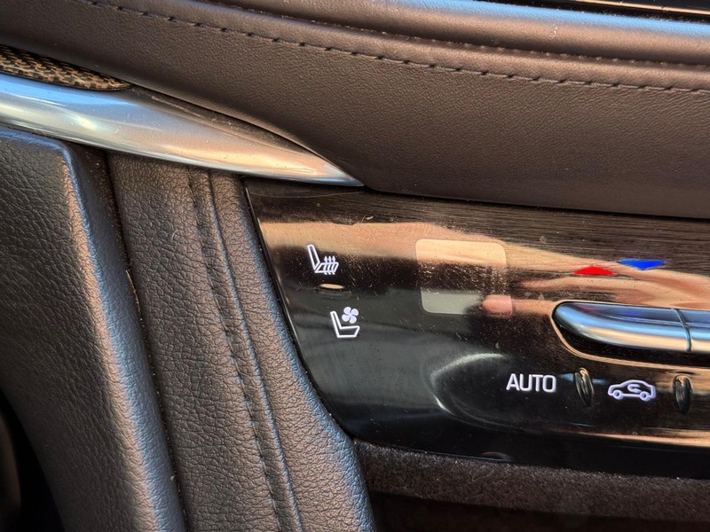 Cadillac XT5 Vehicle Image 22