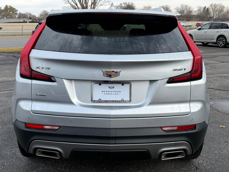 Cadillac XT4 Vehicle Image 04