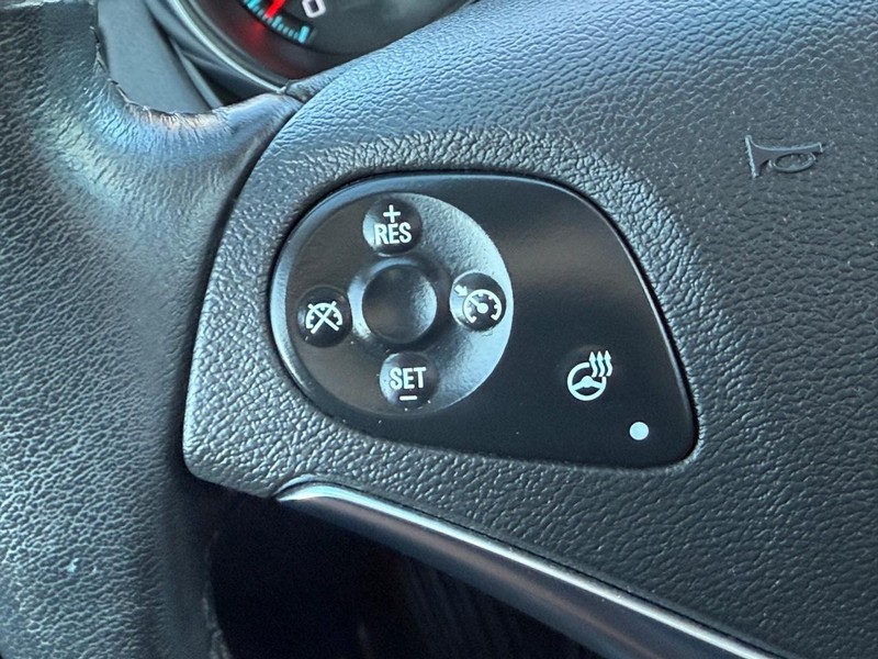 Chevrolet Impala Vehicle Image 16