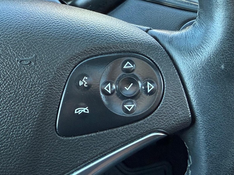 Chevrolet Impala Vehicle Image 17