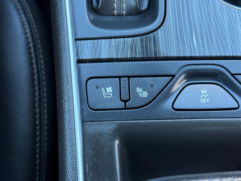 Chevrolet Impala Vehicle Image 20