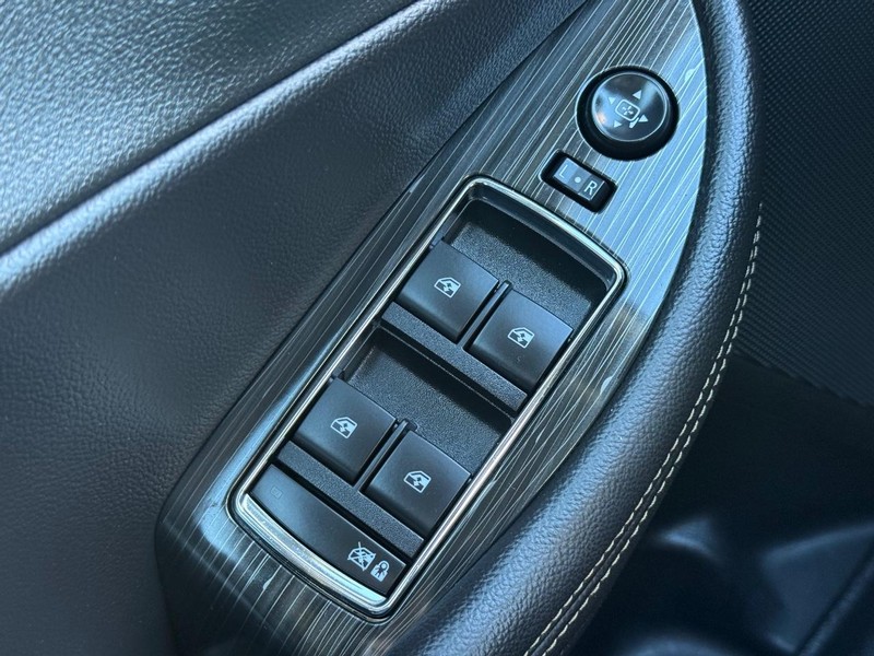 Chevrolet Impala Vehicle Image 21