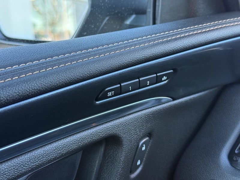 Chevrolet Impala Vehicle Image 22