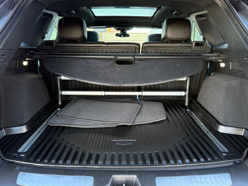 Cadillac XT5 Vehicle Image 05