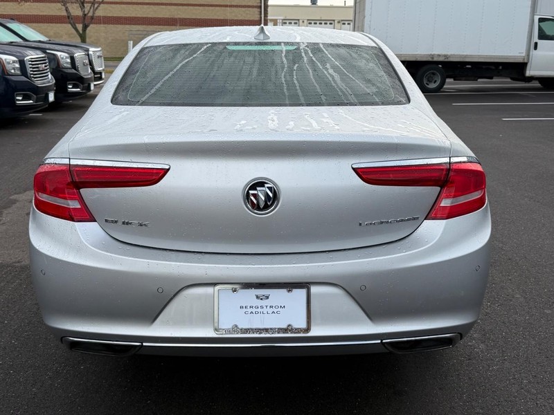 Buick LaCrosse Vehicle Image 04