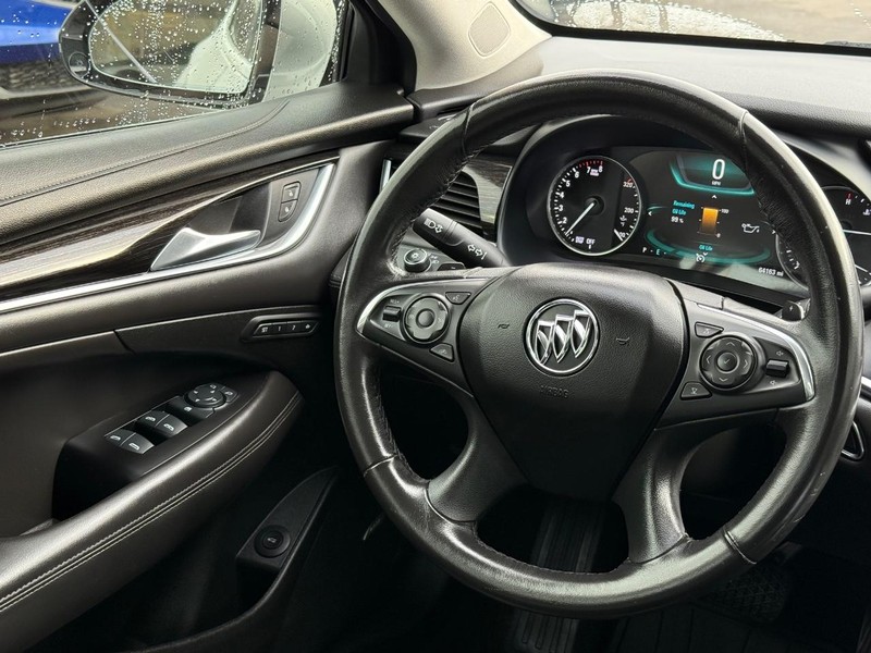 Buick LaCrosse Vehicle Image 14