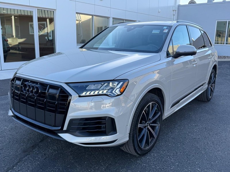 Audi Q7 Vehicle Image 08