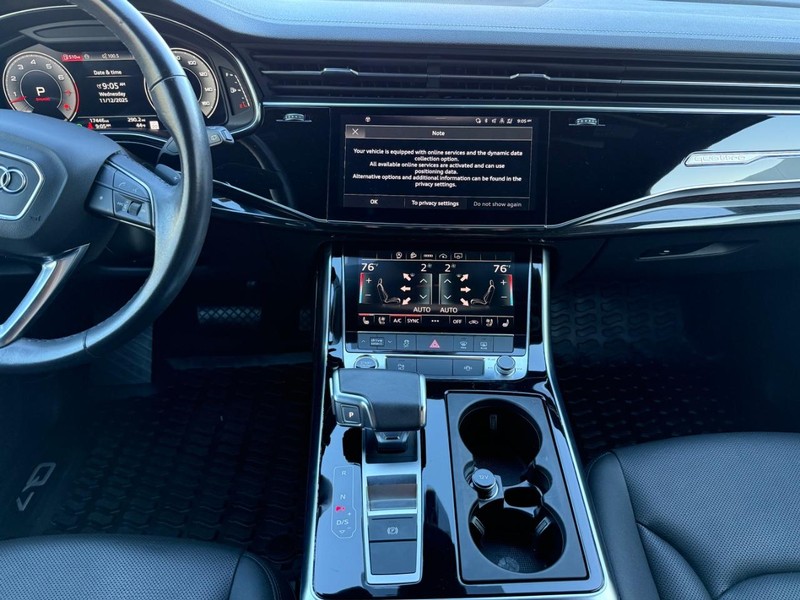 Audi Q7 Vehicle Image 11