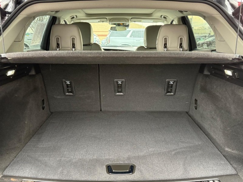 Cadillac XT4 Vehicle Image 05