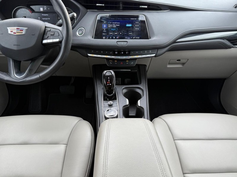 Cadillac XT4 Vehicle Image 11