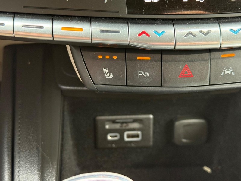 Cadillac XT4 Vehicle Image 21