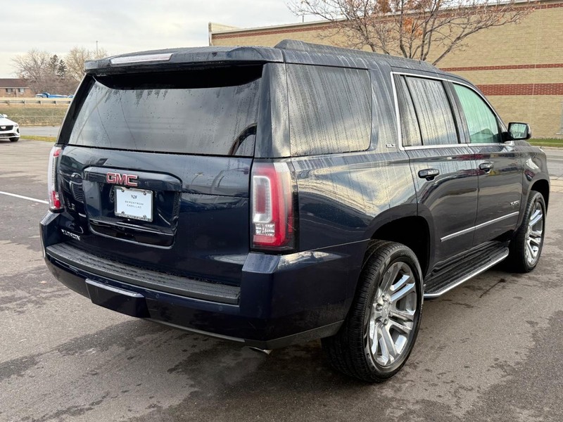 GMC Yukon Vehicle Image 03