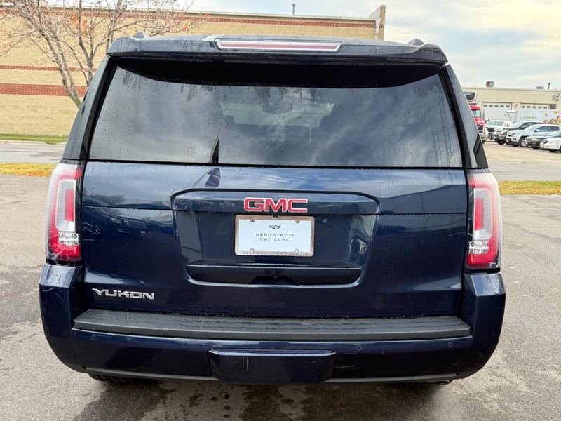 GMC Yukon Vehicle Image 04
