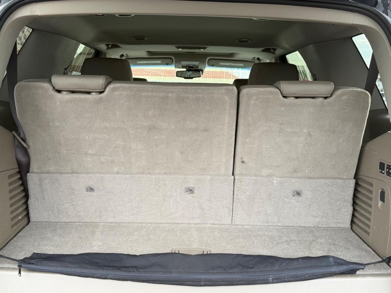 GMC Yukon Vehicle Image 05