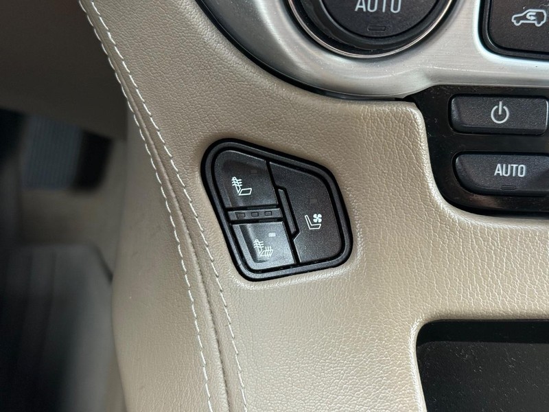 GMC Yukon Vehicle Image 21