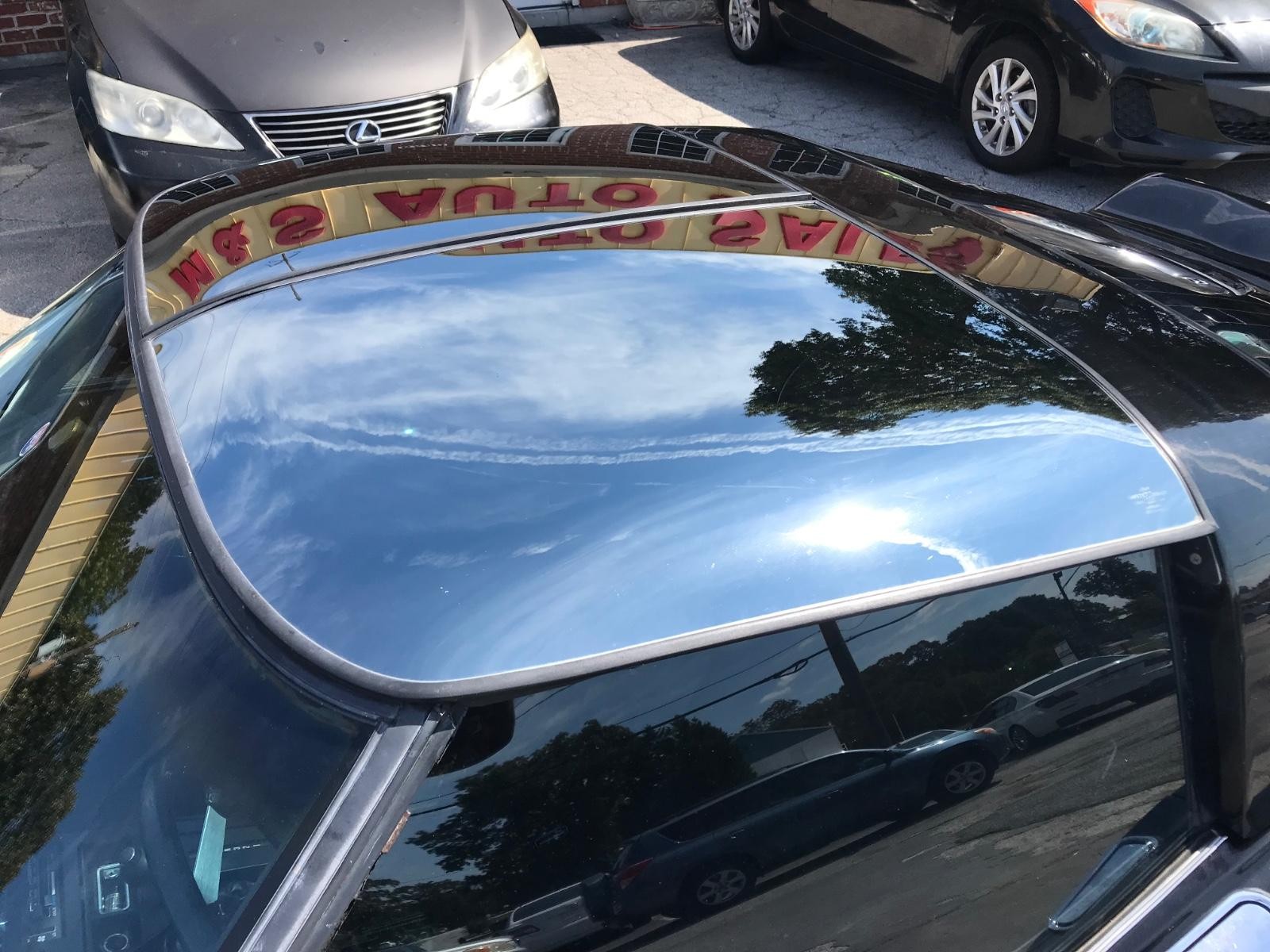 Chevrolet Corvette Vehicle Full-screen Gallery Image 14