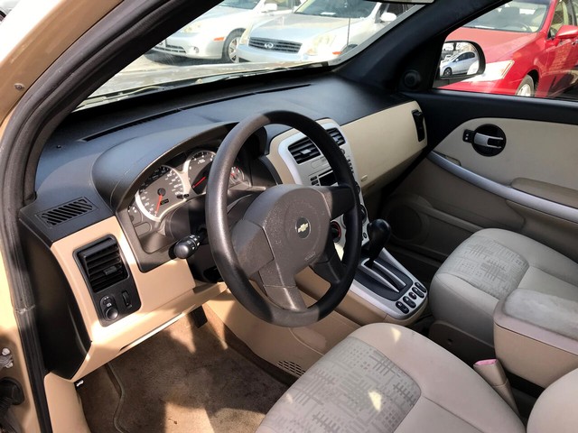 Chevrolet Equinox Vehicle Full-screen Gallery Image 9