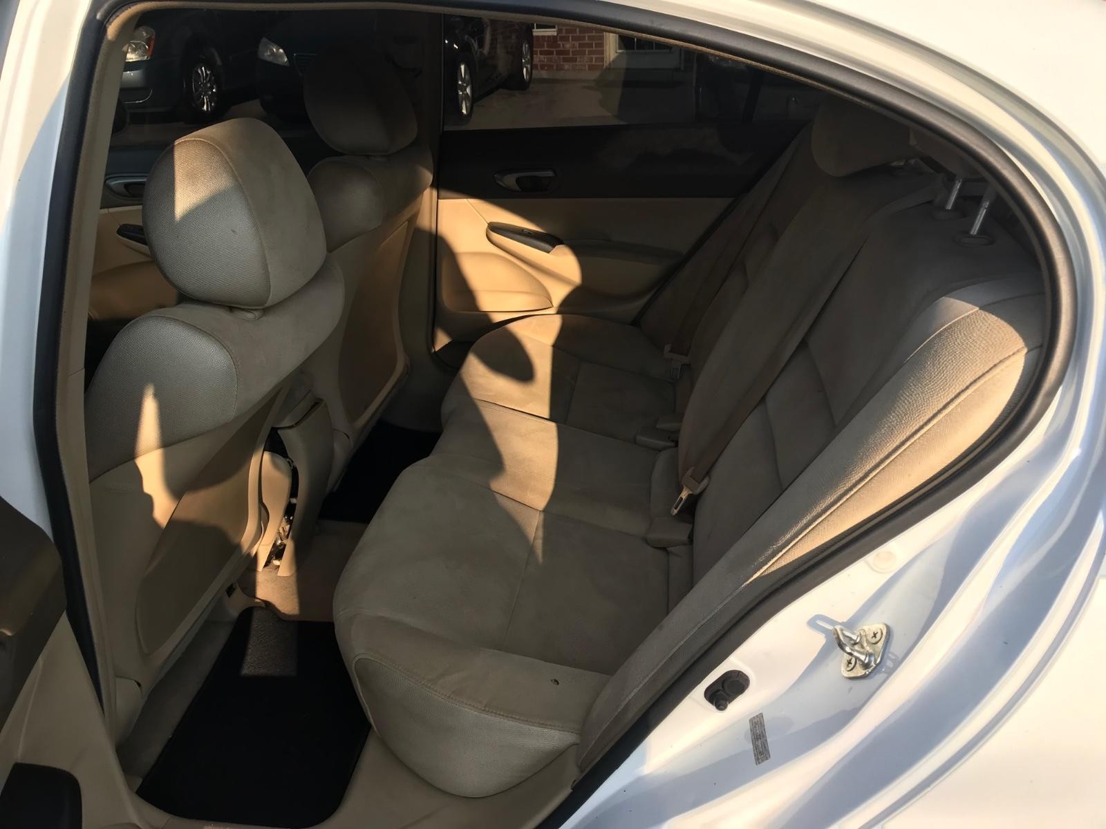 Honda Civic Sedan Vehicle Full-screen Gallery Image 10