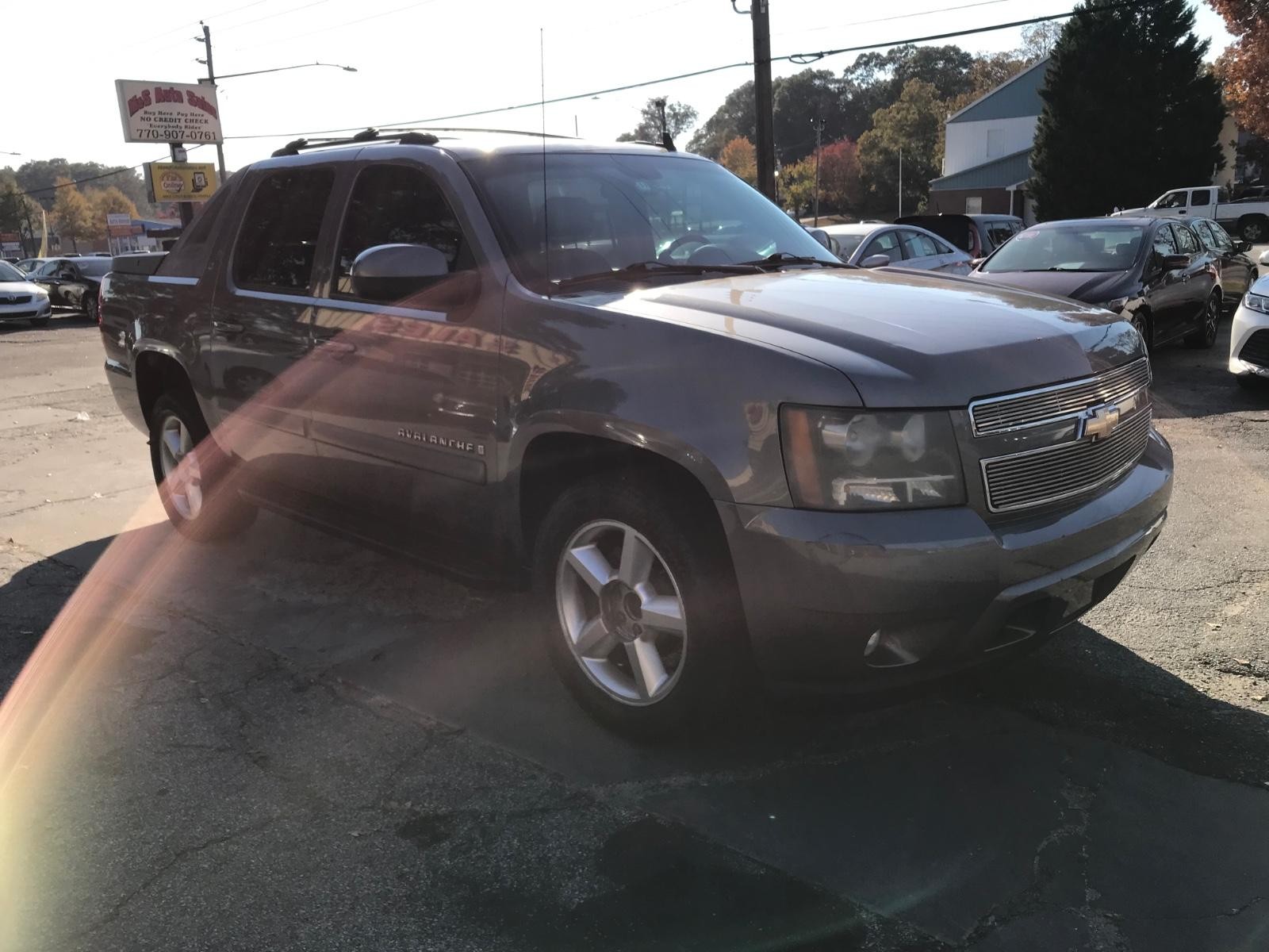 Chevrolet Avalanche Vehicle Full-screen Gallery Image 3