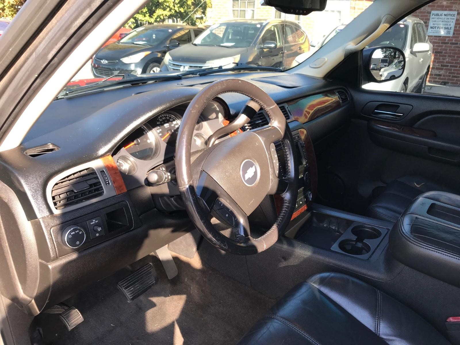 Chevrolet Avalanche Vehicle Full-screen Gallery Image 10