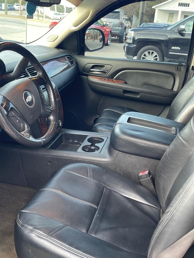 Chevrolet Avalanche Vehicle Full-screen Gallery Image 9