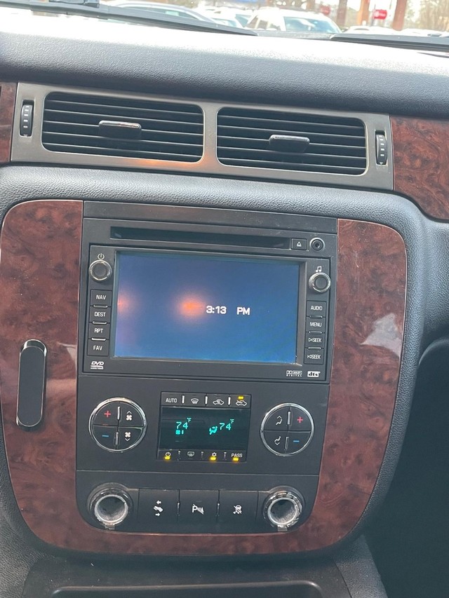 Chevrolet Avalanche Vehicle Full-screen Gallery Image 10