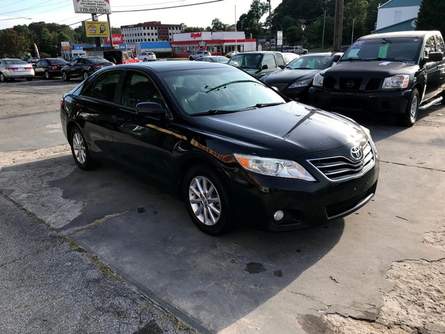 2011 Toyota Camry XLE photo 3