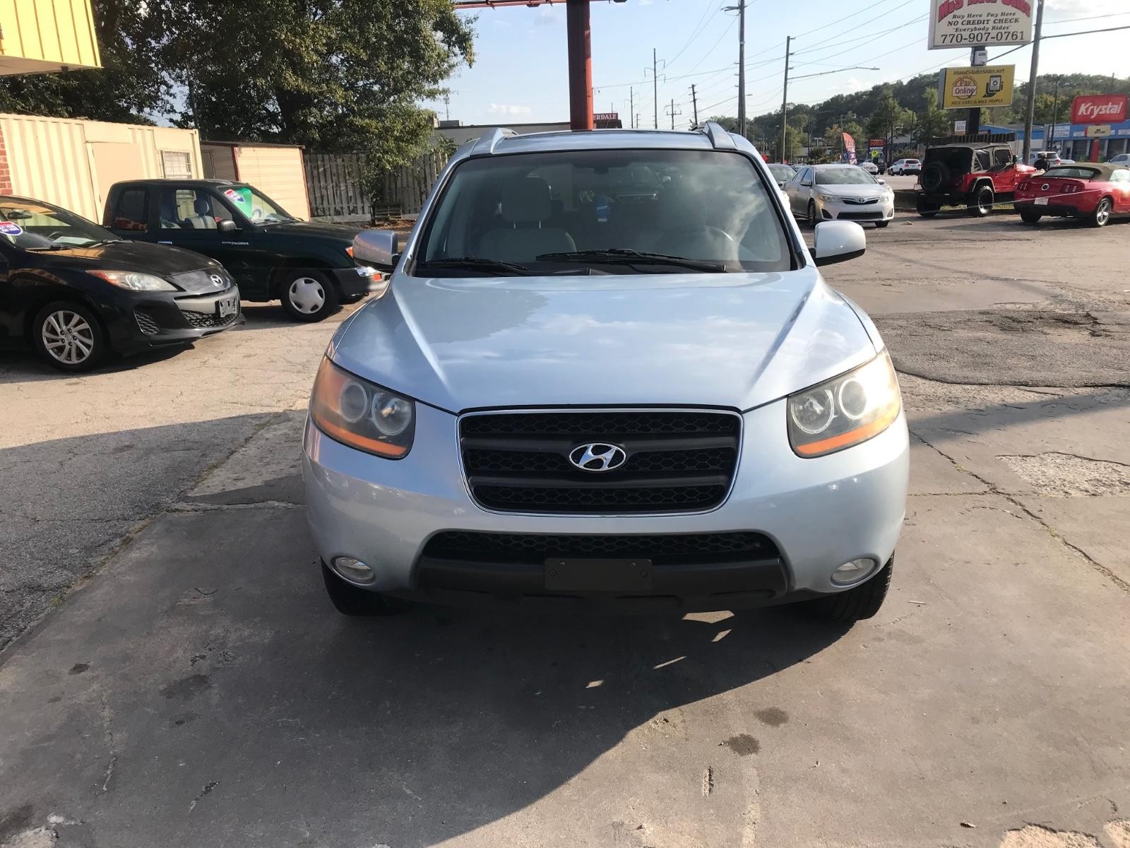 Hyundai Santa Fe Vehicle Full-screen Gallery Image 2