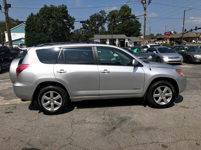 Toyota RAV4 Vehicle Full-screen Gallery Image 5