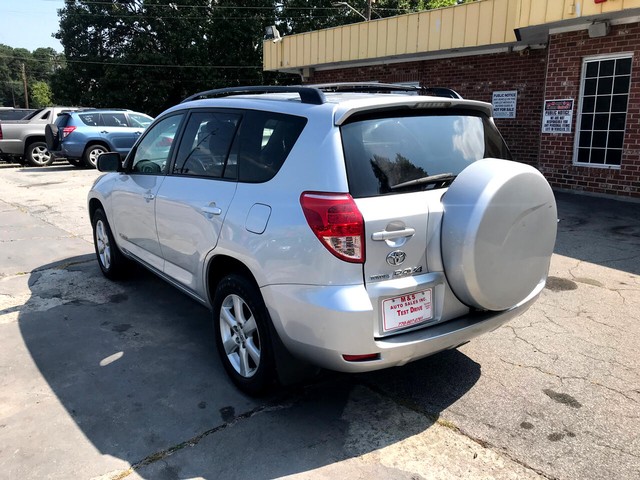 Toyota RAV4 Vehicle Full-screen Gallery Image 6