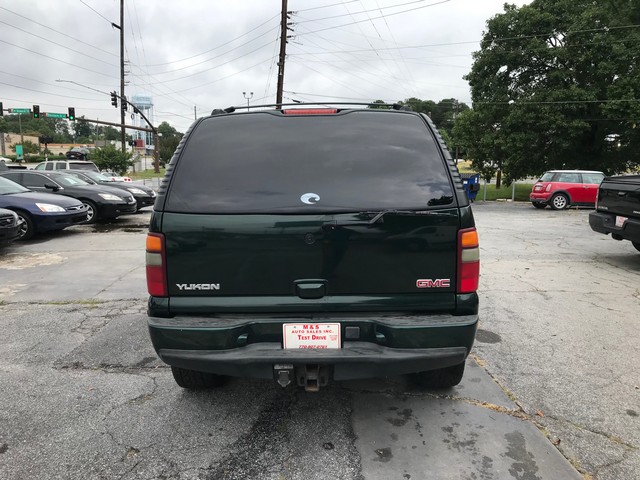 GMC Yukon Denali Vehicle Full-screen Gallery Image 6