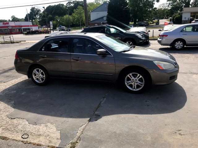 Honda Accord Sedan Vehicle Full-screen Gallery Image 4